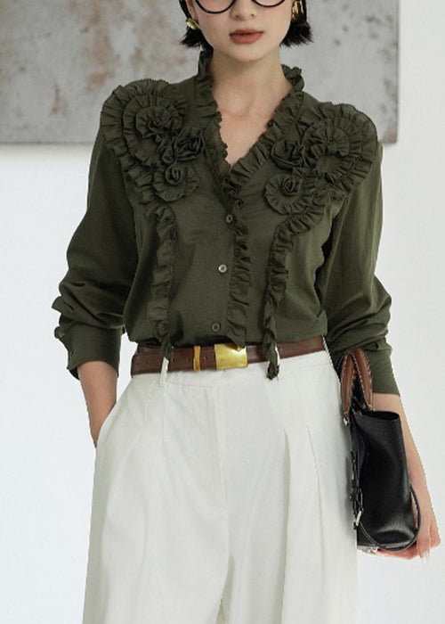 Classic Vintage Blouse with a Flattering Fit