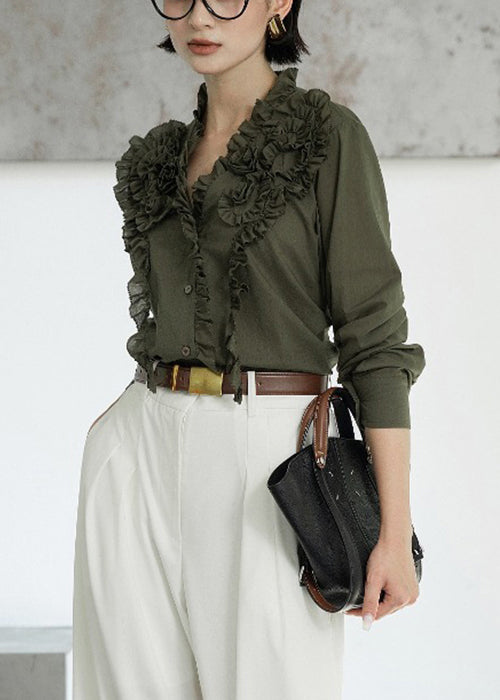 Classic Vintage Blouse with a Flattering Fit