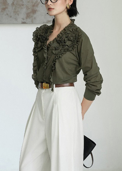 Classic Vintage Blouse with a Flattering Fit