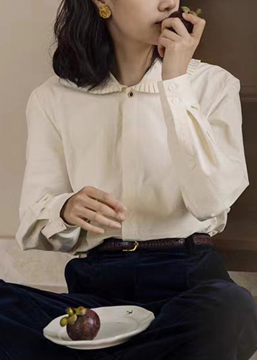 Classic Vintage Blouse with a Flattering Fit