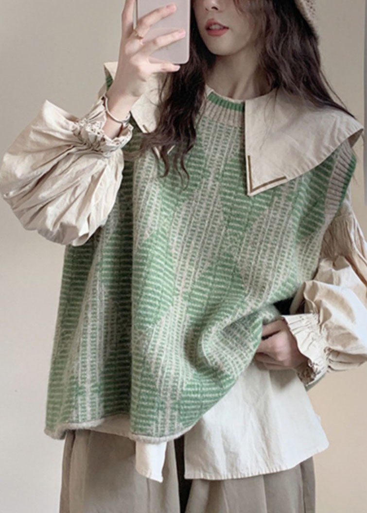 Classic Vintage Shirt with a Flattering Fit