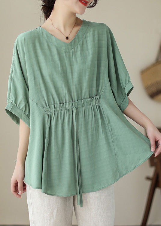 Classic Vintage Shirt with a Flattering Fit