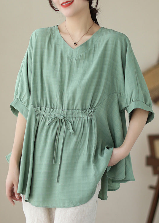 Classic Vintage Shirt with a Flattering Fit