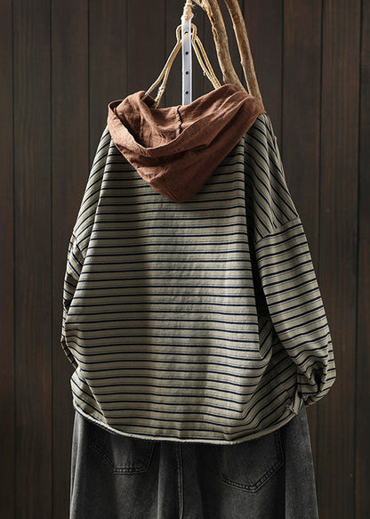 Well Tailored Blouse with a Graceful Silhouette