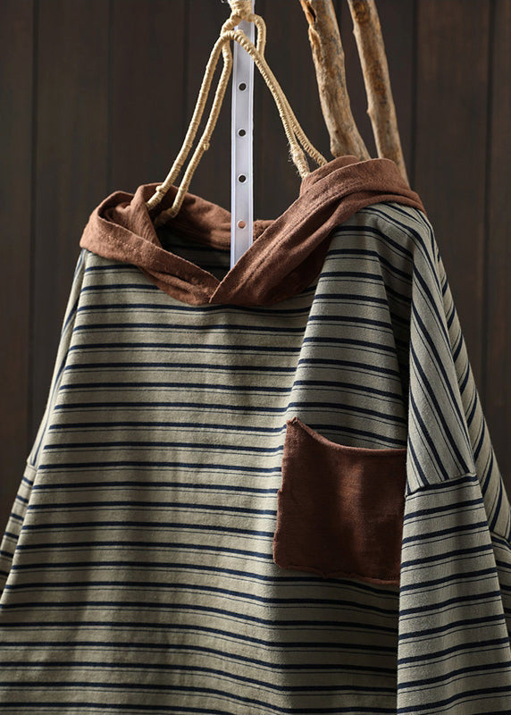 Well Tailored Blouse with a Graceful Silhouette