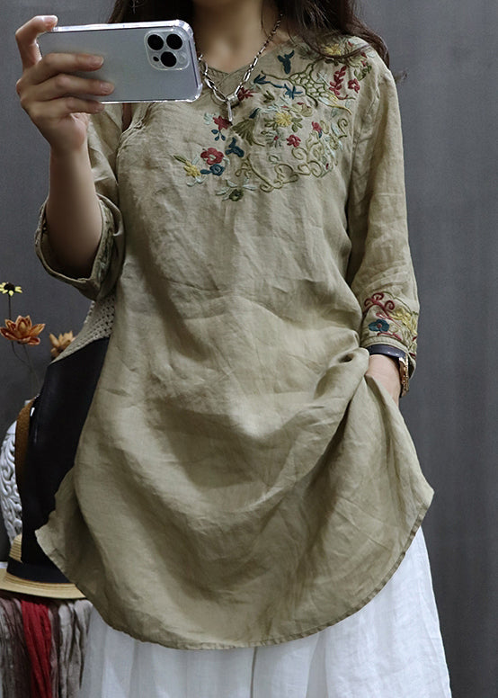 Classic Vintage Shirt with a Flattering Fit