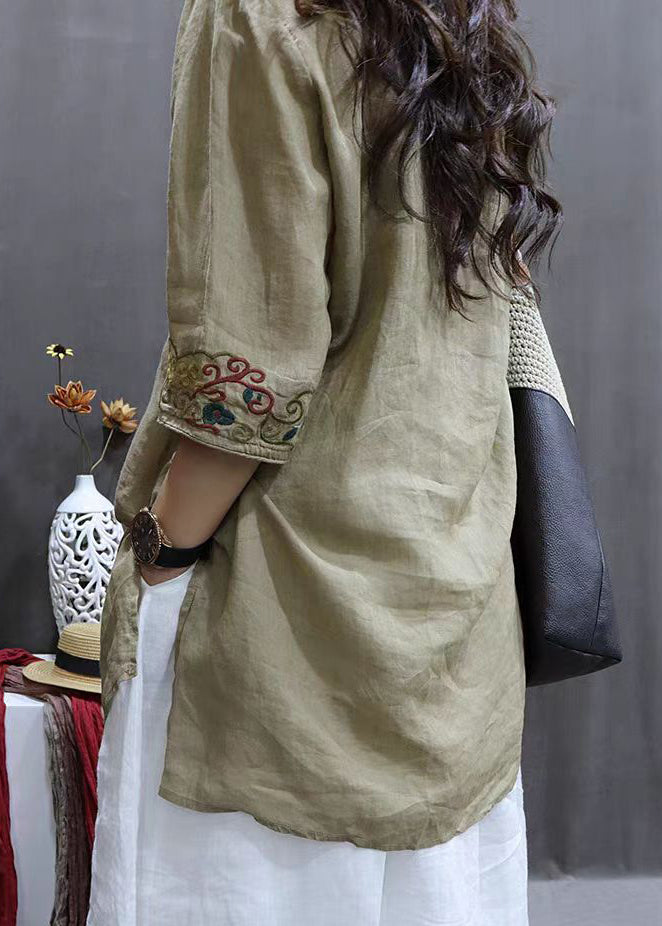 Classic Vintage Shirt with a Flattering Fit
