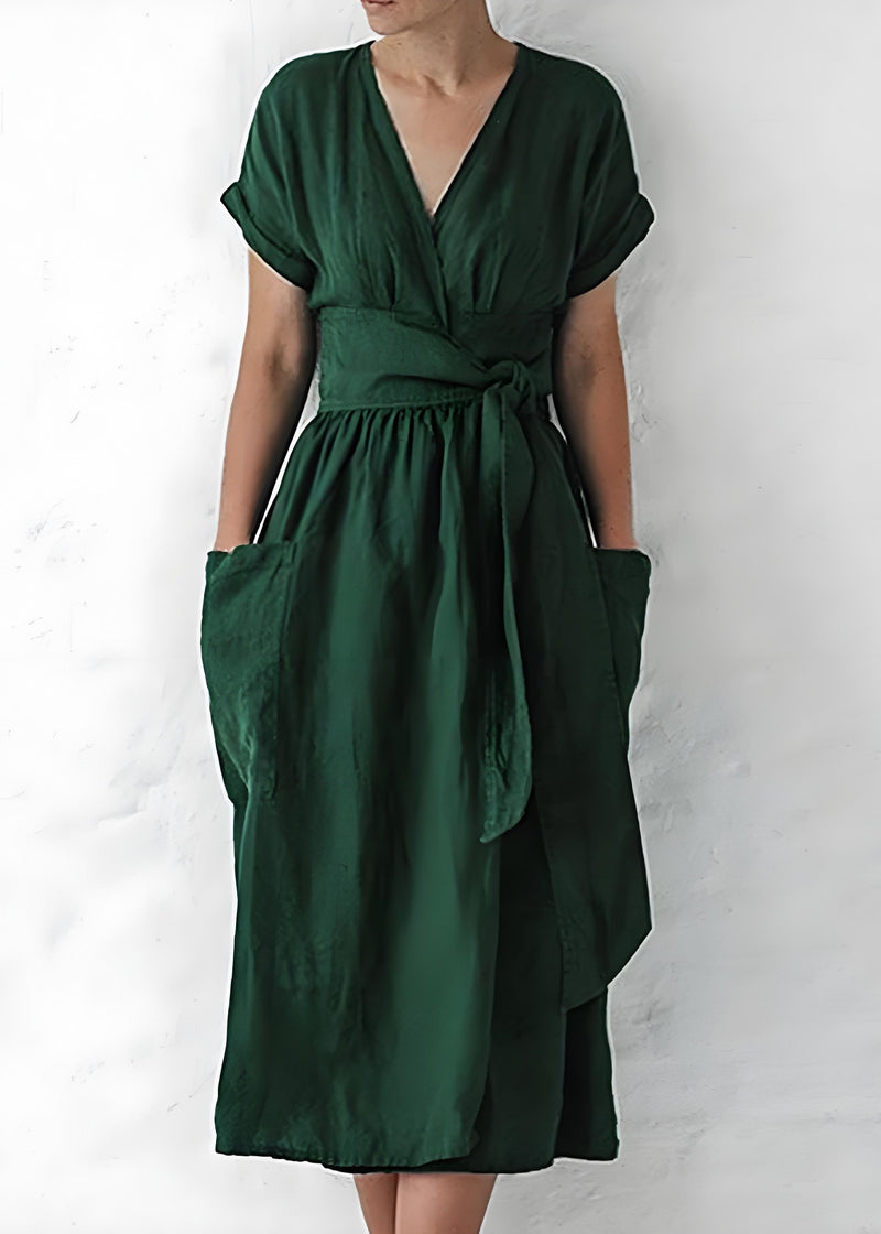 Sophisticated Dress with a Clean Classic Look