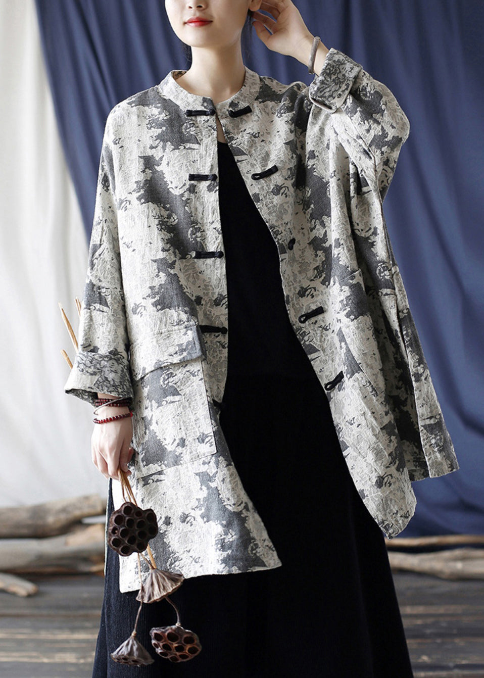 Elegantly Styled Coat for Everyday Wear