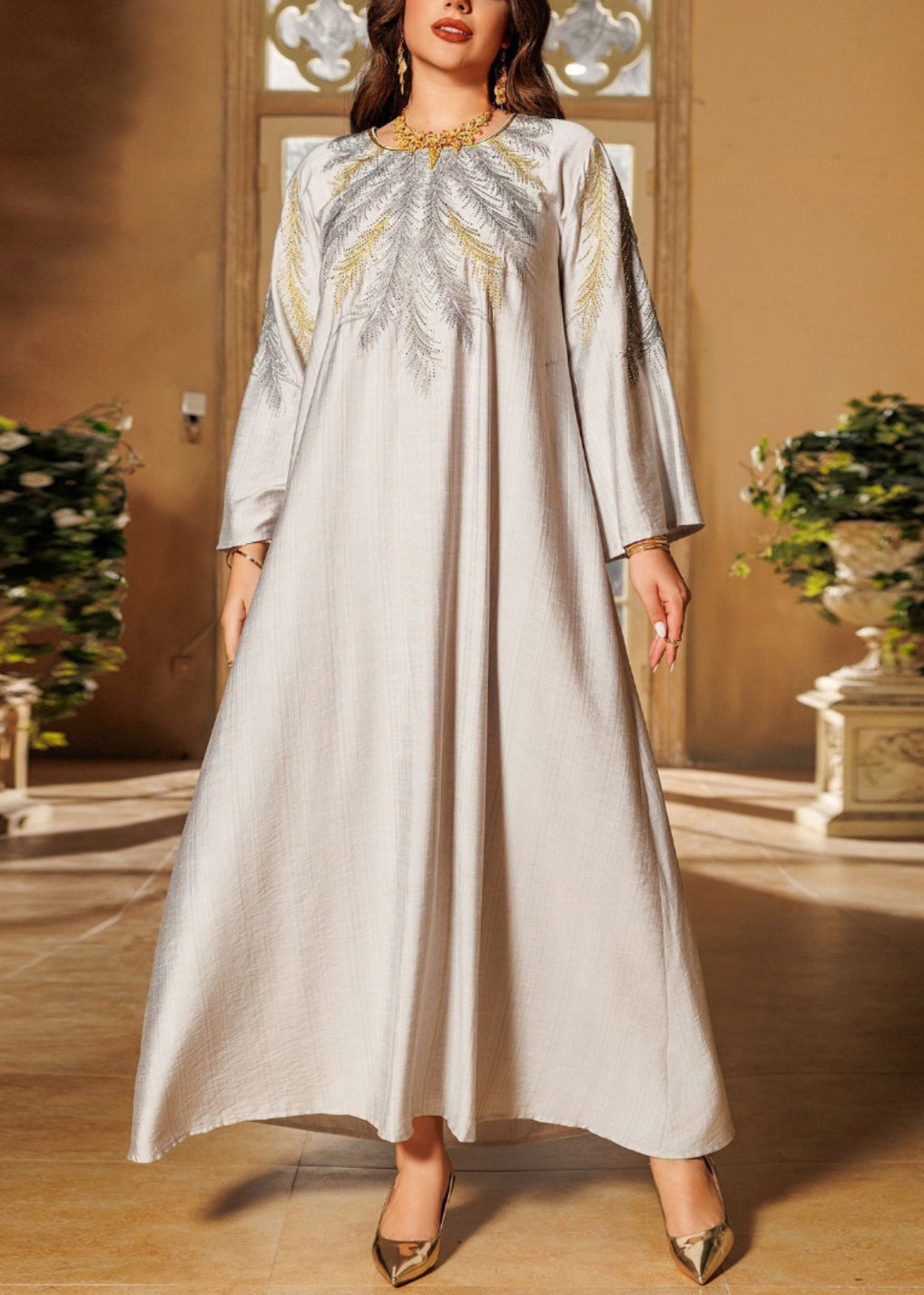 Beautifully Crafted Dress in a Classic Style
