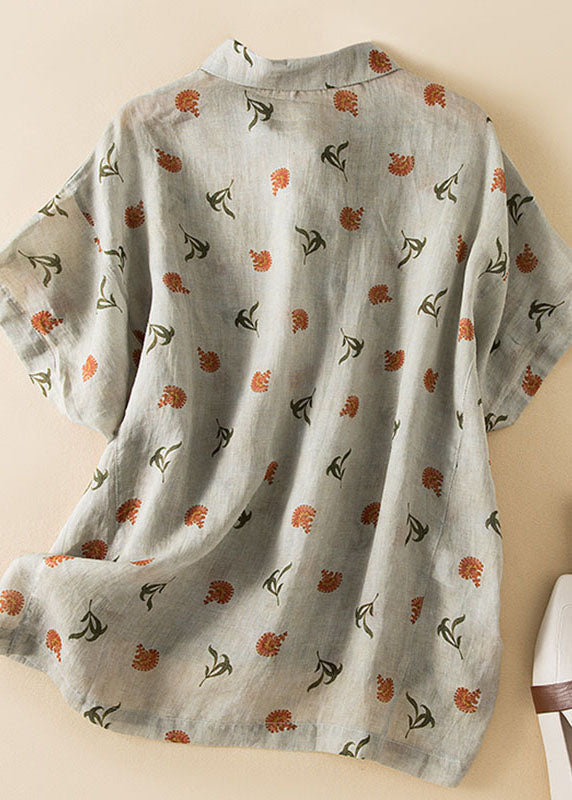 Classic Vintage Blouse with a Flattering Fit