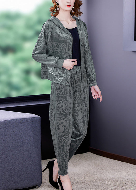 Sophisticated Pants with a Clean Classic Look