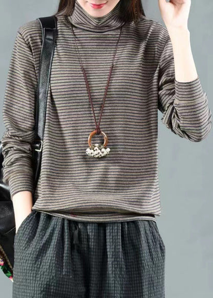 A Vintage Style Top with Delicate Timeless Details