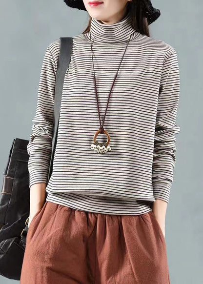 A Vintage Style Top with Delicate Timeless Details