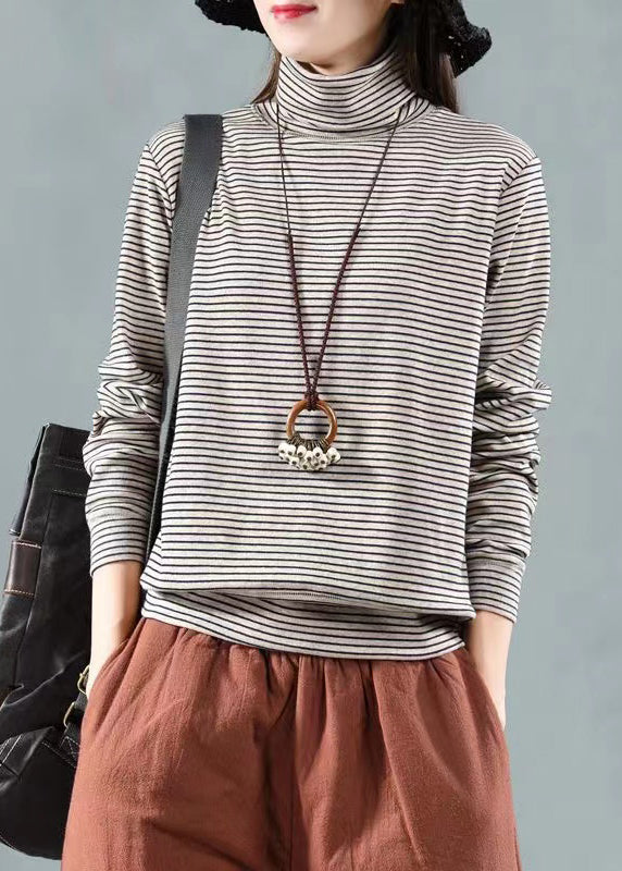 A Vintage Style Top with Delicate Timeless Details