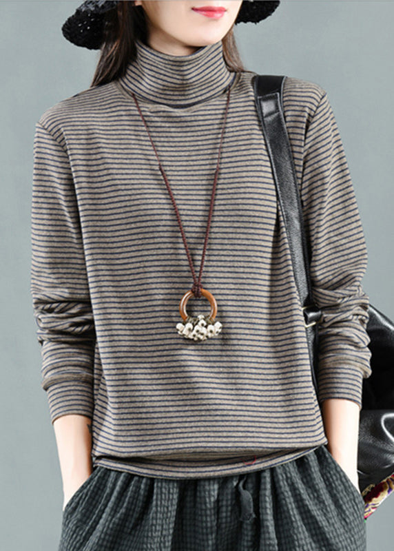 A Vintage Style Top with Delicate Timeless Details