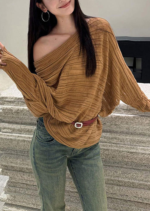Well Tailored Sweater with a Graceful Silhouette