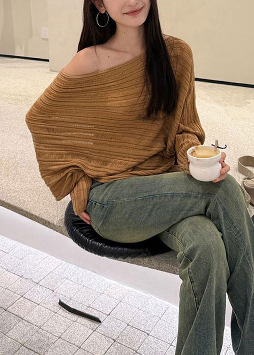 Well Tailored Sweater with a Graceful Silhouette