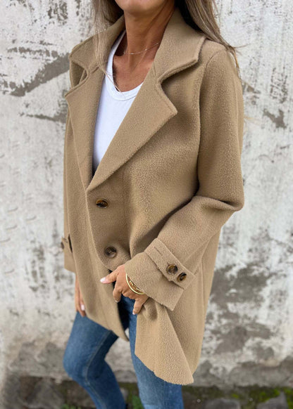 Elegantly Styled Coat for Everyday Wear