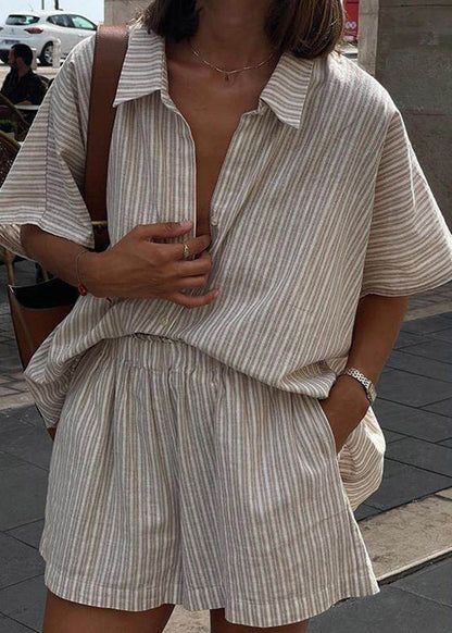 Classic Vintage Shirt with a Flattering Fit