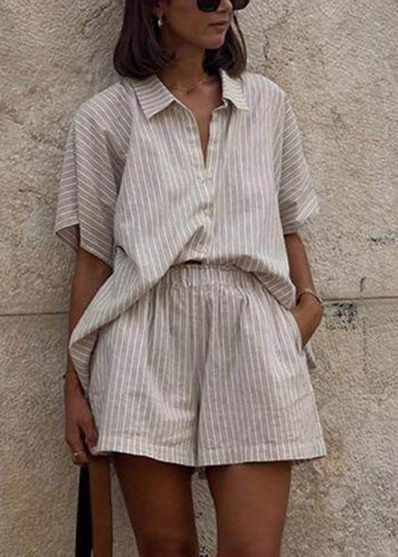 Classic Vintage Shirt with a Flattering Fit