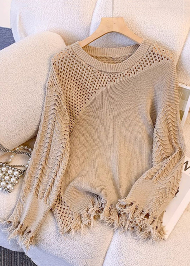 Well Tailored Sweater with a Graceful Silhouette