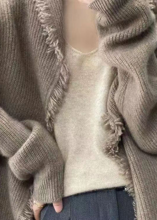 Well Tailored Cardigan with a Graceful Silhouette