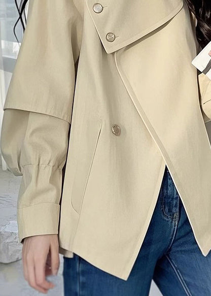 Sophisticated Coat with a Clean Classic Look