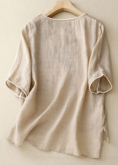 Well Tailored Shirt with a Graceful Silhouette
