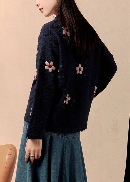 Elegantly Styled Coat for Everyday Wear