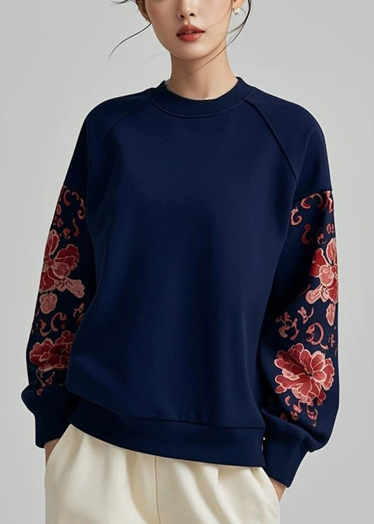 Effortlessly Elegant Pullover with a Timeless Design