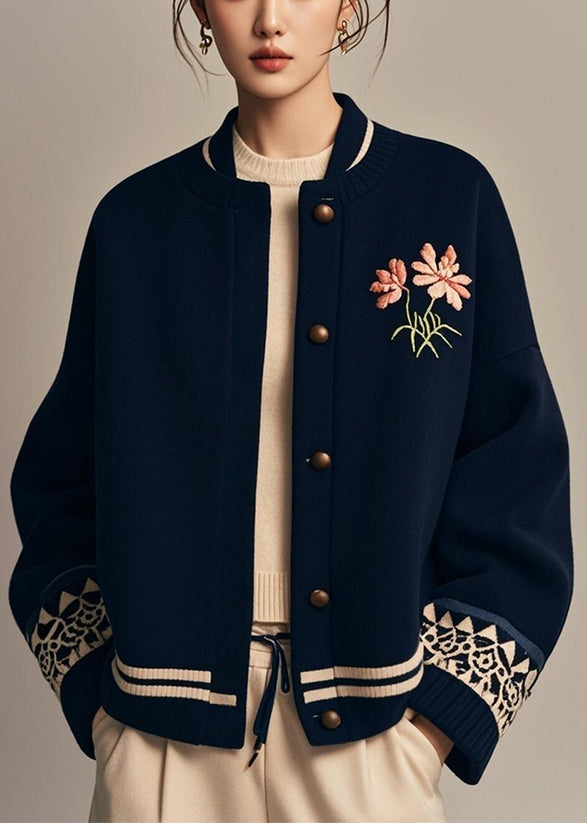 Well Tailored Coat with a Graceful Silhouette
