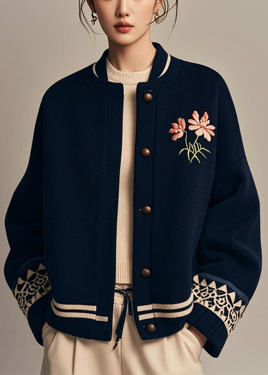 Well Tailored Coat with a Graceful Silhouette