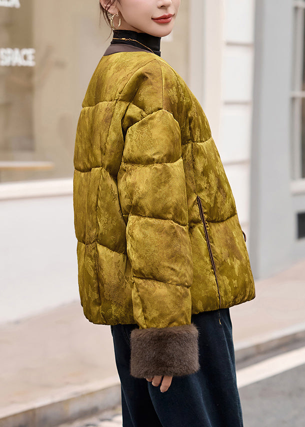 Beautifully Finished Coat in a Timeless Design