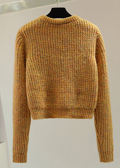 Effortlessly Elegant Sweater with a Timeless Design