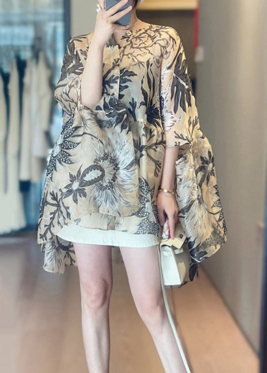 Classic Vintage Shirt with a Flattering Fit