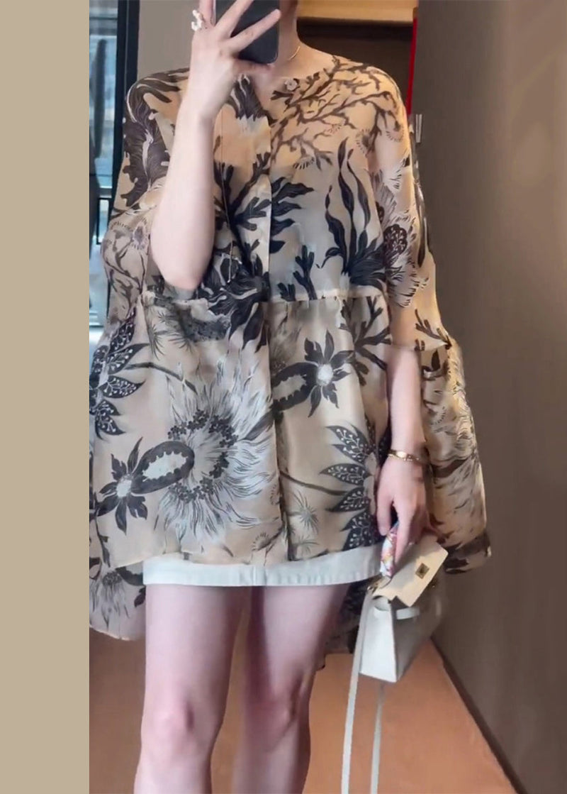 Classic Vintage Shirt with a Flattering Fit