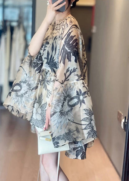 Classic Vintage Shirt with a Flattering Fit