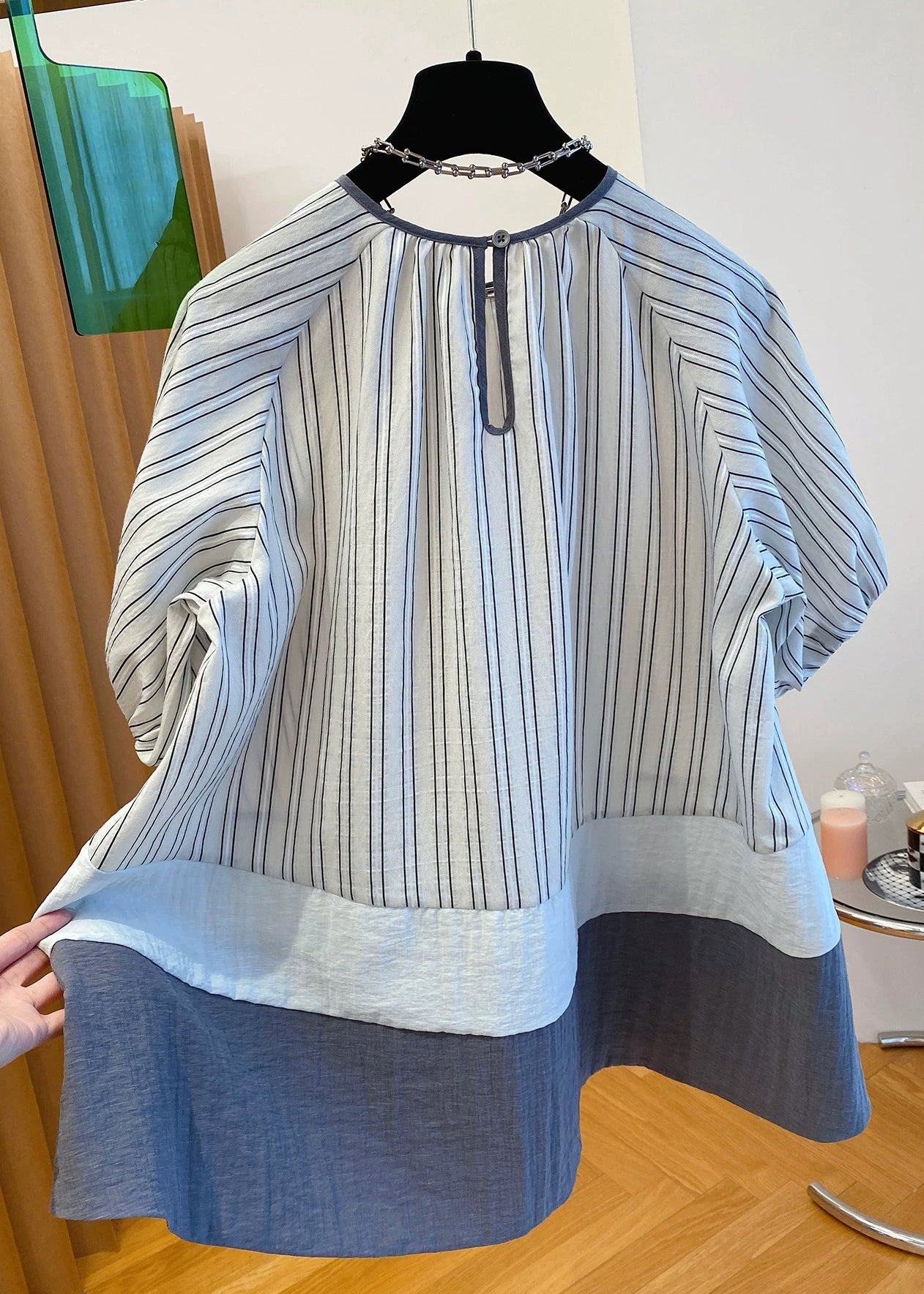 Effortlessly Elegant Shirt with a Timeless Design