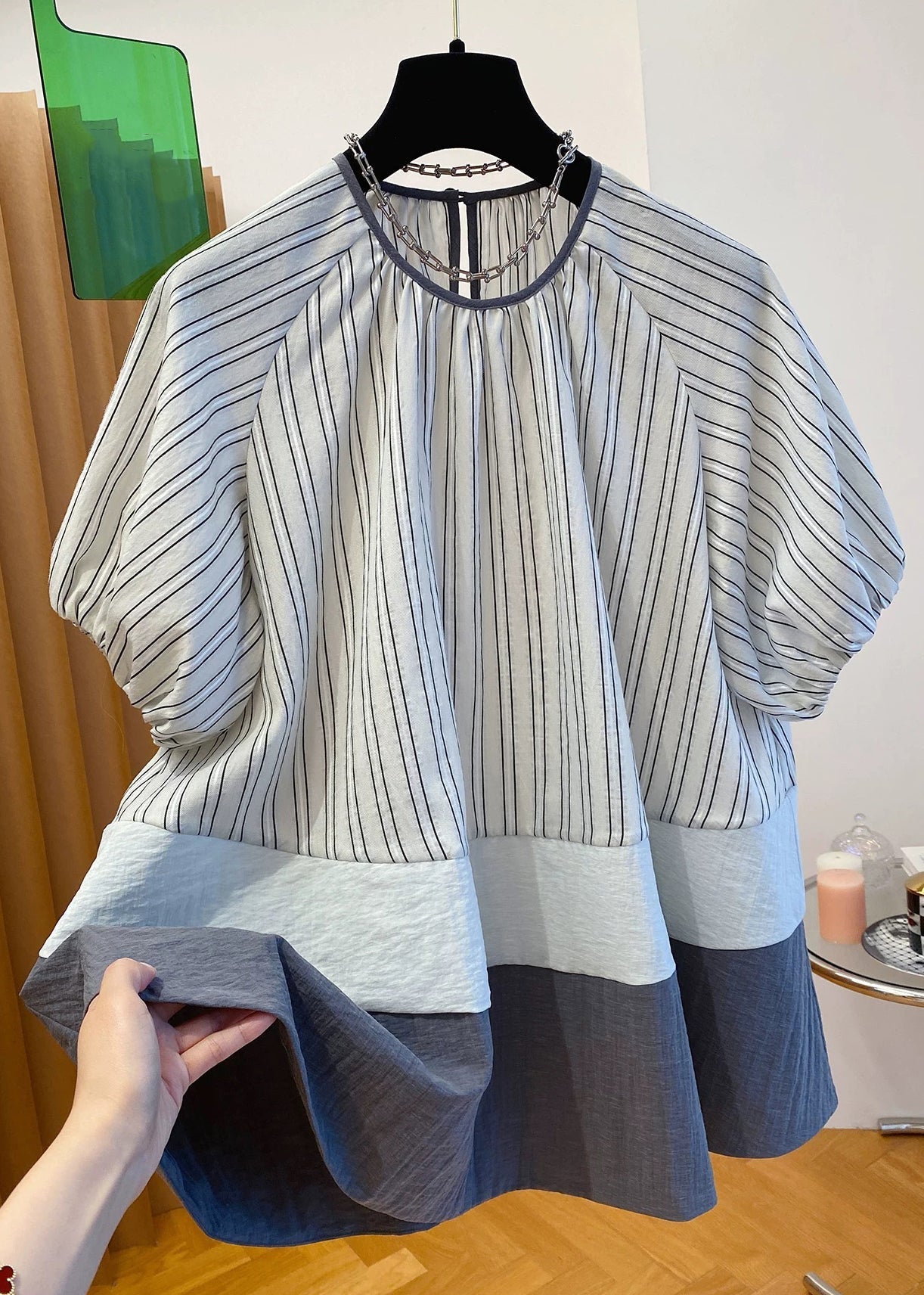 Effortlessly Elegant Shirt with a Timeless Design