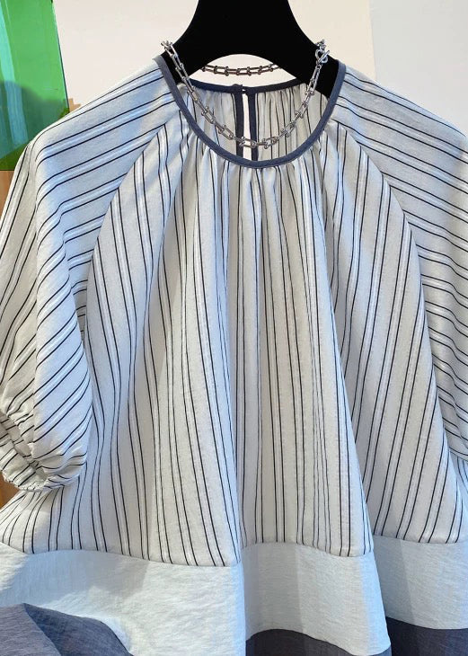 Effortlessly Elegant Shirt with a Timeless Design