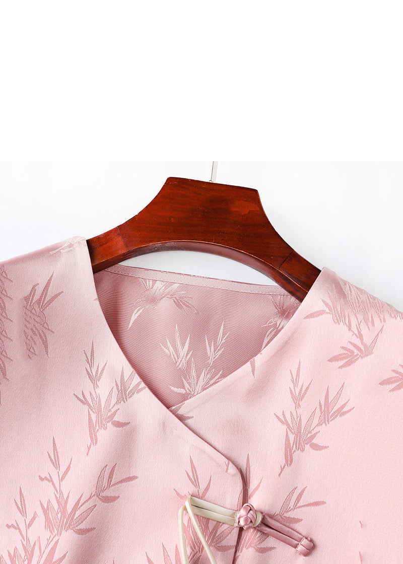 Gracefully Styled Coat for Any Occasion