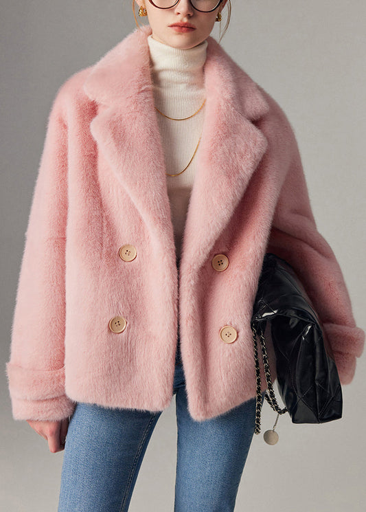 Well Tailored Coat with a Graceful Silhouette