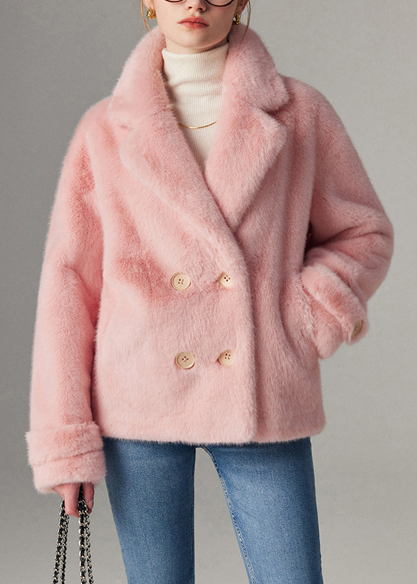Well Tailored Coat with a Graceful Silhouette