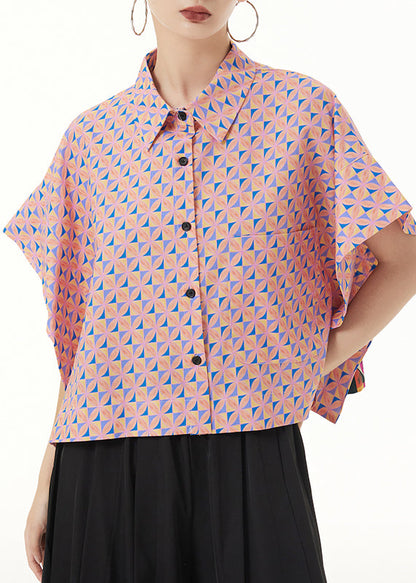 Classic Vintage Shirt with a Flattering Fit