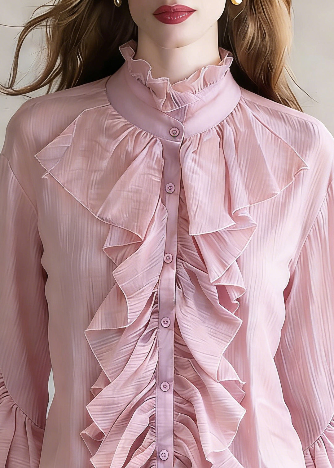 Well Tailored Shirt with a Graceful Silhouette