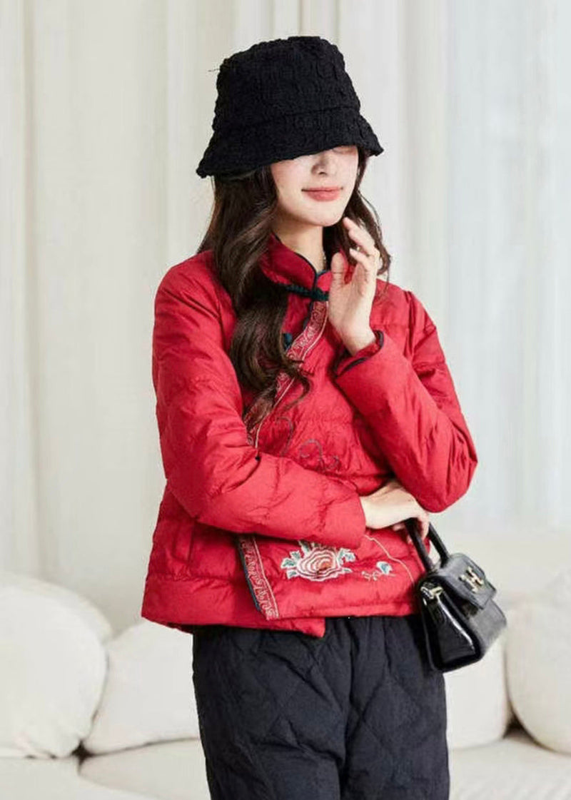 Well Tailored Coat with a Graceful Silhouette
