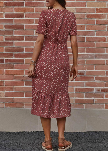 Effortlessly Elegant Dress with a Timeless Design