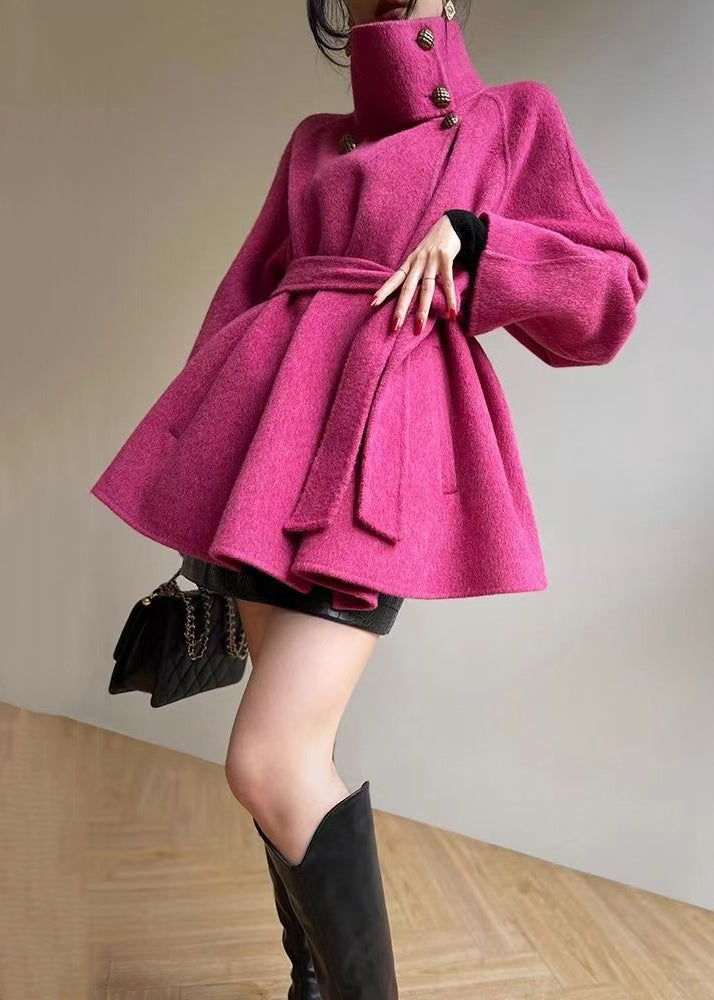 Well Tailored Coat with a Graceful Silhouette