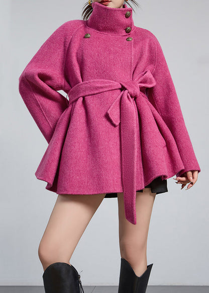 Well Tailored Coat with a Graceful Silhouette